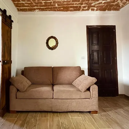 Cascina Il Girasole Rosso Apartman *