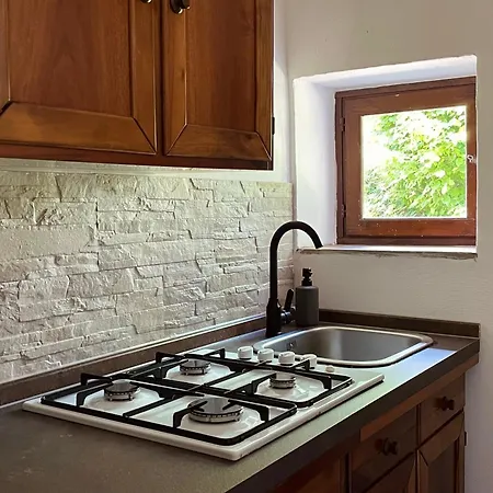 Cascina Il Girasole Rosso Daire *