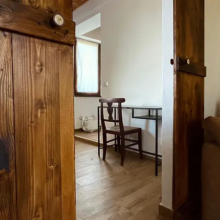 Cascina Il Girasole Rosso Apartman *