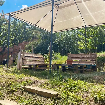 Cascina Il Girasole Rosso Apartman *