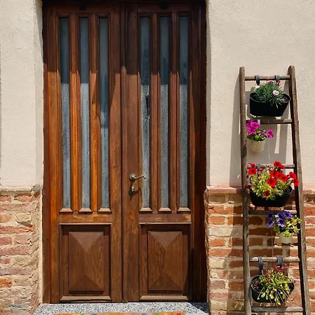 Daire Cascina Il Girasole Rosso *