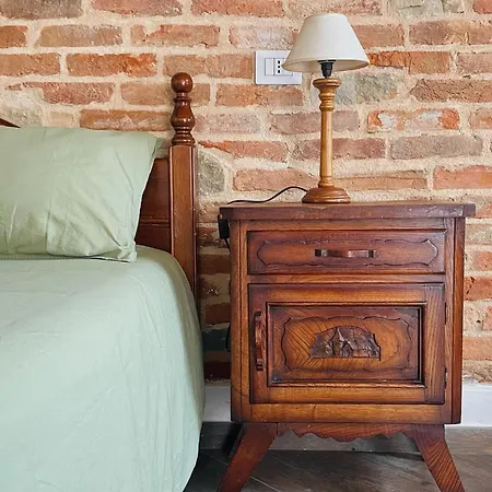 Cascina Il Girasole Rosso Apartman *